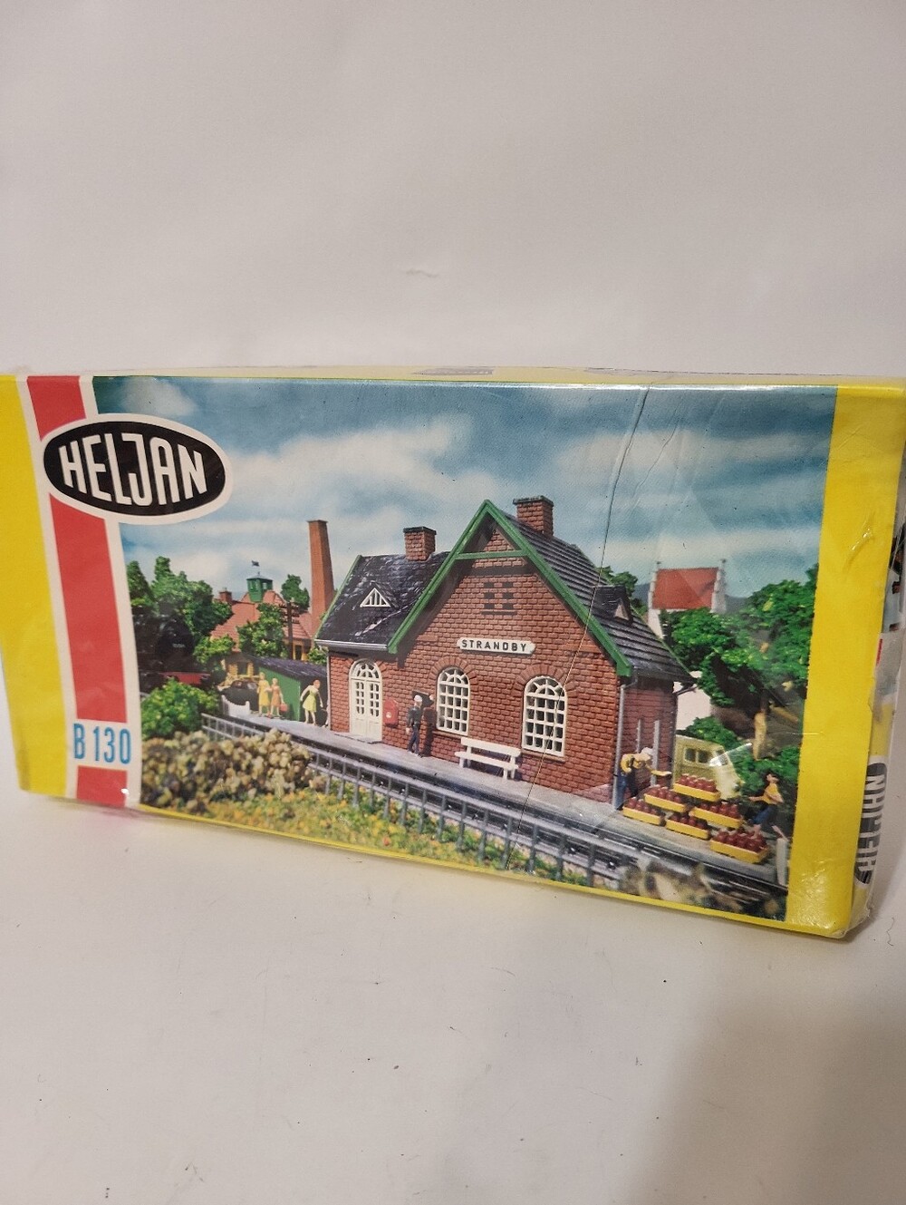 Vintage Heljan B130 HO Scale Strandby Railway Station Model Building Kit